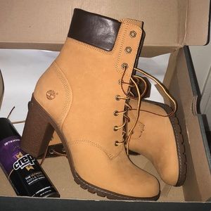 Woman timberland booties